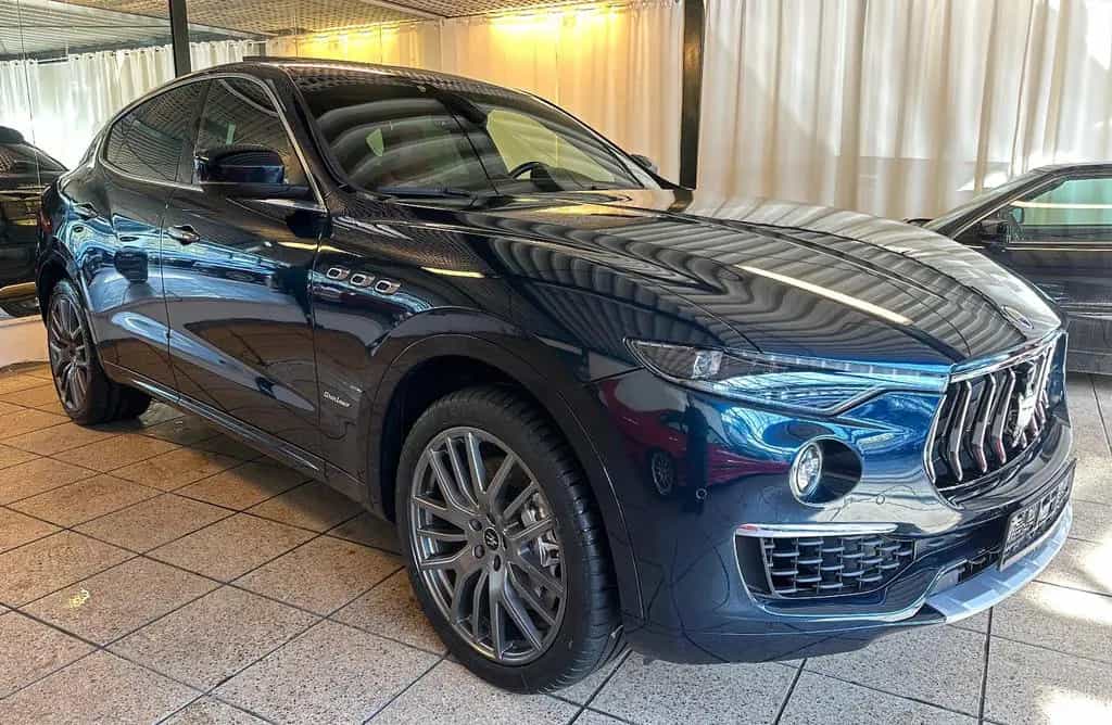 Maserati Levante Q4 Pano Navi Xenon 360° kamera 09/2020-photo-2