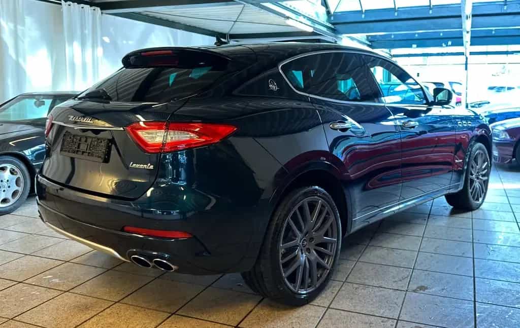 Maserati Levante Q4 Pano Navi Xenon 360° kamera 09/2020-photo-3
