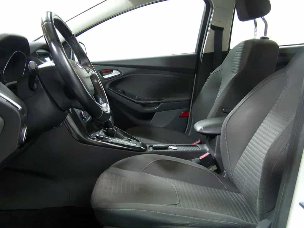 Ford Focus Turnier 1.0 EcoBoost Titanium AUTOM 1.H 04/2018-photo-5