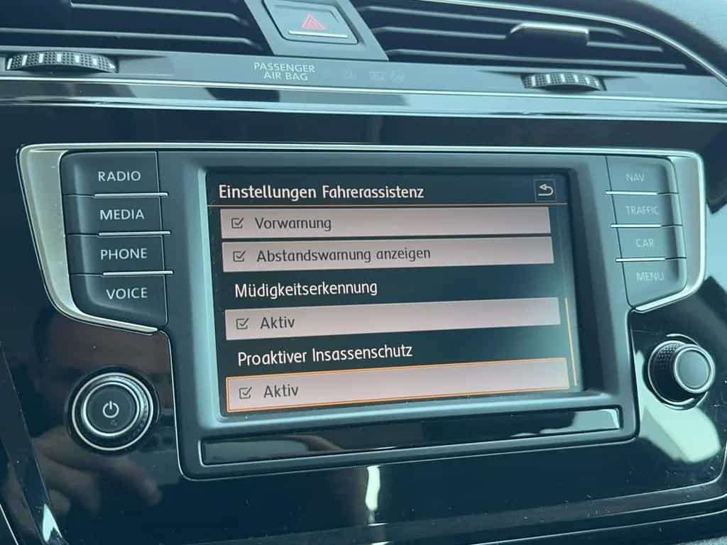 Volkswagen Touran Comfortline 1.4 TSI DSG *7-Sitzer/ACC/Kam 02/2016-photo-24