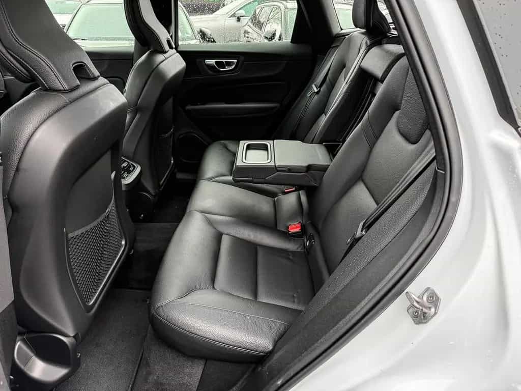 Volvo XC60 Inscription 2WD B4 Diesel EU6d AD El. Panod 10/2021-photo-16