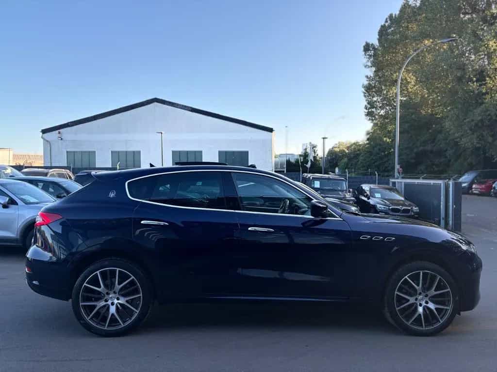 Maserati Levante GRANSPORT Q4 *LED*PANO*LUFT*VOLL* 06/2018-photo-11