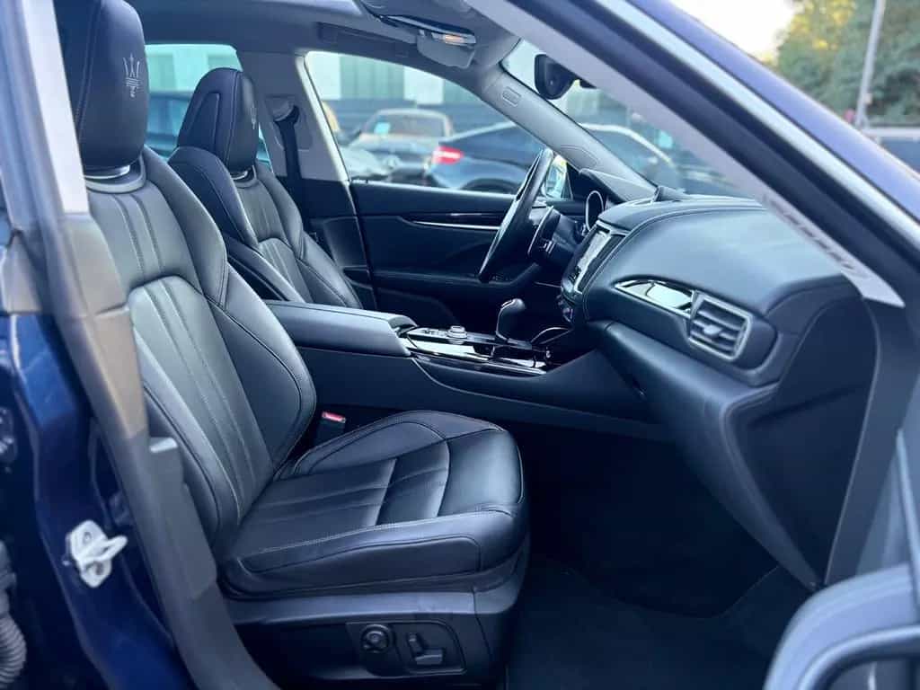 Maserati Levante GRANSPORT Q4 *LED*PANO*LUFT*VOLL* 06/2018-photo-16