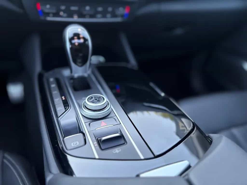 Maserati Levante GRANSPORT Q4 *LED*PANO*LUFT*VOLL* 06/2018-photo-23