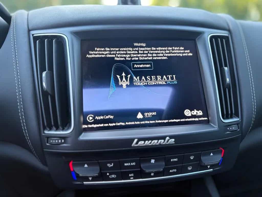 Maserati Levante GRANSPORT Q4 *LED*PANO*LUFT*VOLL* 06/2018-photo-29