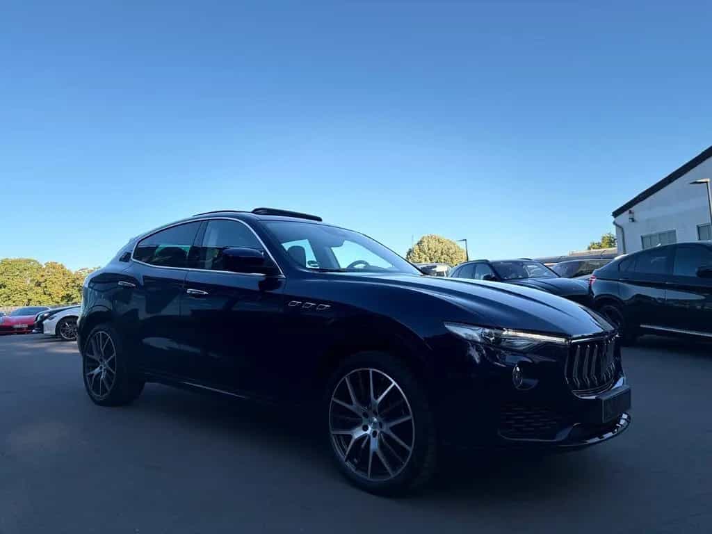 Maserati Levante GRANSPORT Q4 *LED*PANO*LUFT*VOLL* 06/2018-photo-4