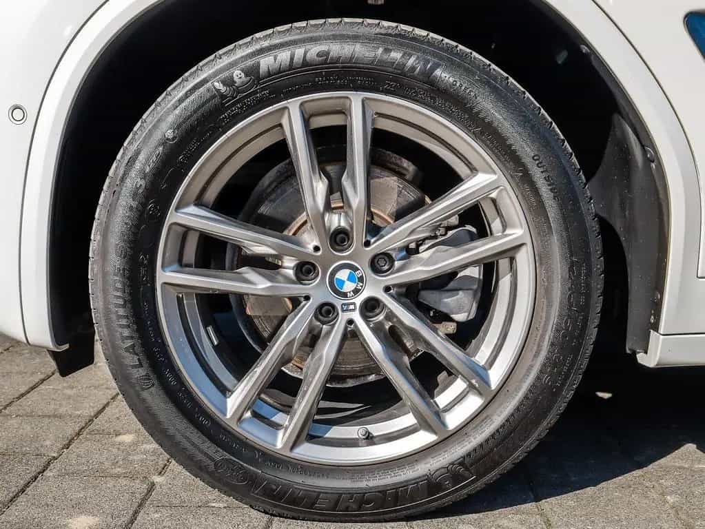 BMW X3 xDrive20d A M Sport HUD AHK RFK NAVI LED LM 01/2019-photo-3