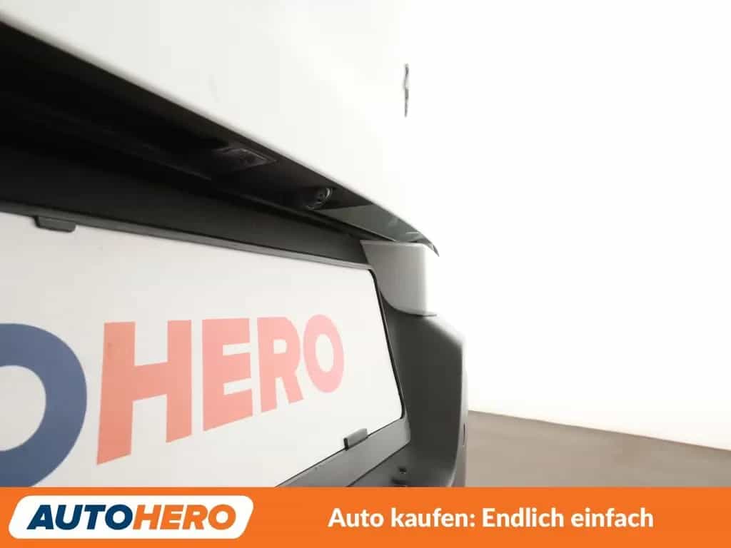 Volvo XC40 2.0 T4 R-Design AWD Aut.*NAVI*LED*TEMPO*CAM 02/2019-photo-25