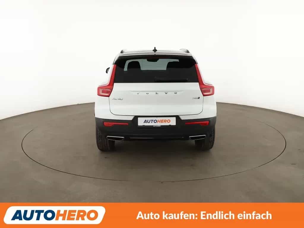 Volvo XC40 2.0 T4 R-Design AWD Aut.*NAVI*LED*TEMPO*CAM 02/2019-photo-4