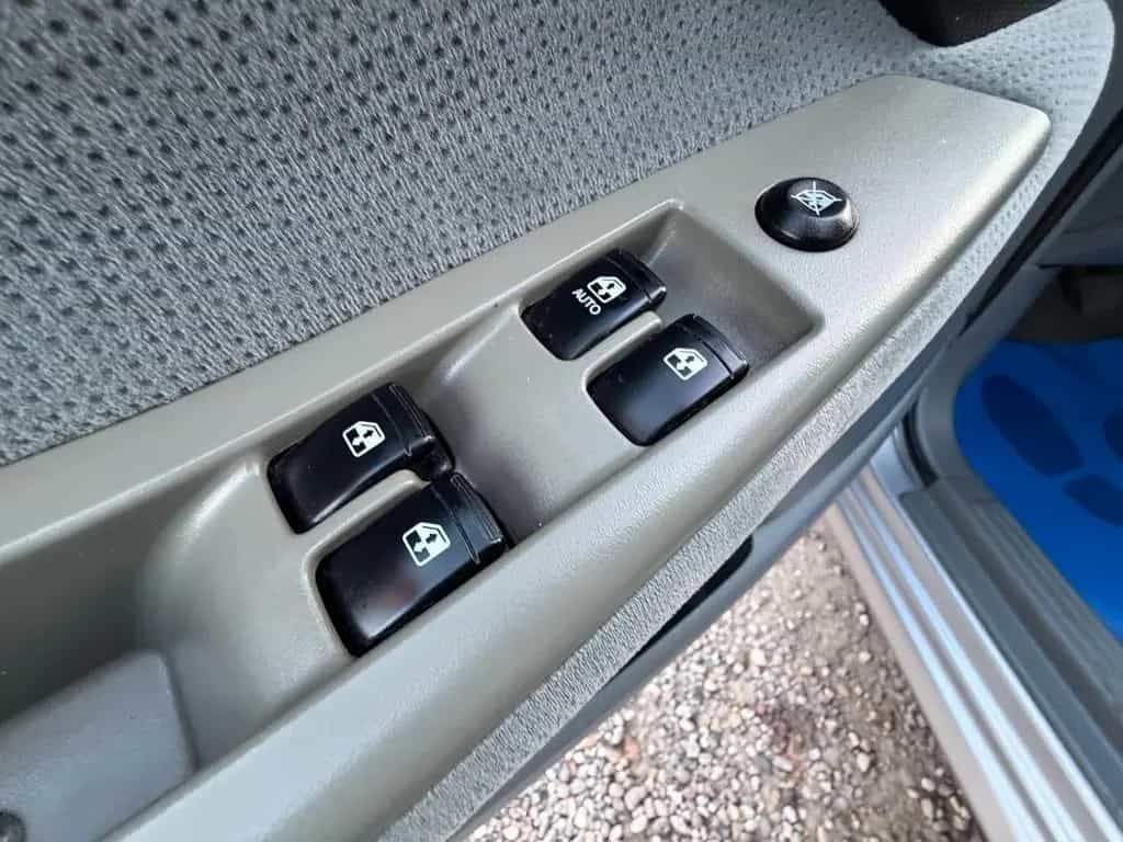 Chevrolet Nubira Wagon SE*2.HD*Klima*81.TKM*TÜV NEU 03/2006-photo-17