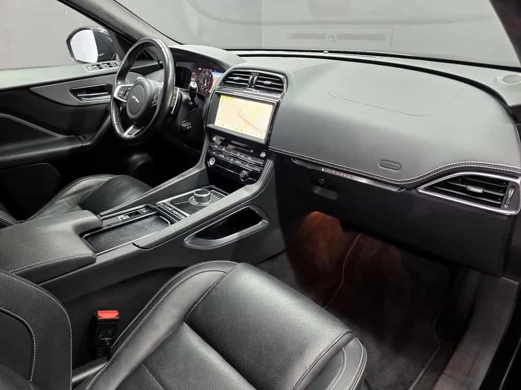 Jaguar F-Pace 20d Chequered Flag AWD, R-KAM, ACC, AHK 09/2020-photo-10