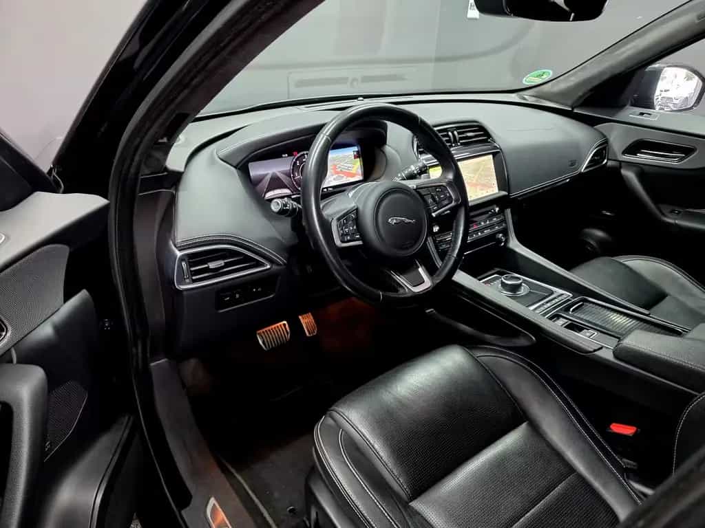 Jaguar F-Pace 20d Chequered Flag AWD, R-KAM, ACC, AHK 09/2020-photo-6