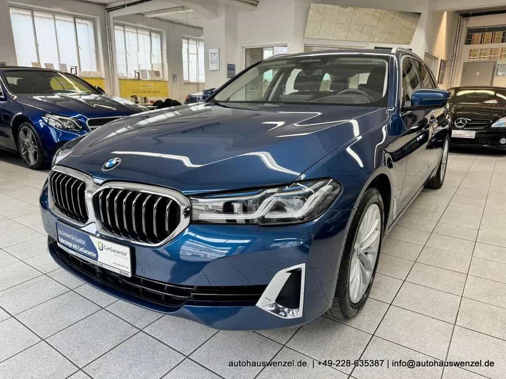 BMW 5 Series 530 i xDrive Touring Luxury Line ACC PANO KOMF-S 04/2021-photo-1