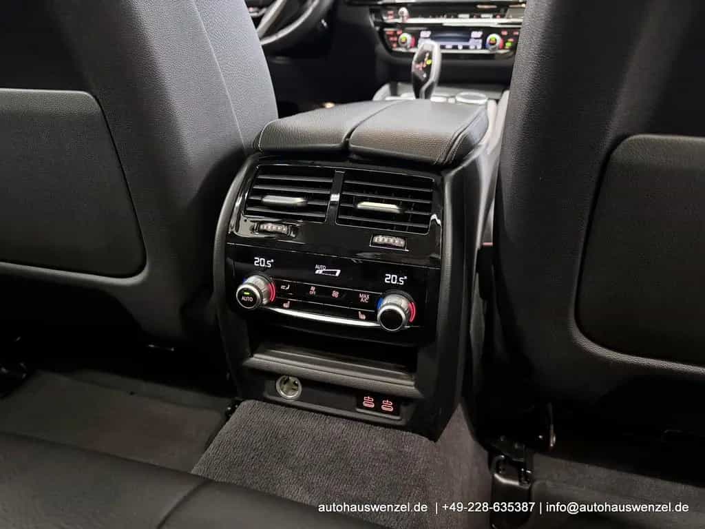 BMW 5 Series 530 i xDrive Touring Luxury Line ACC PANO KOMF-S 04/2021-photo-28