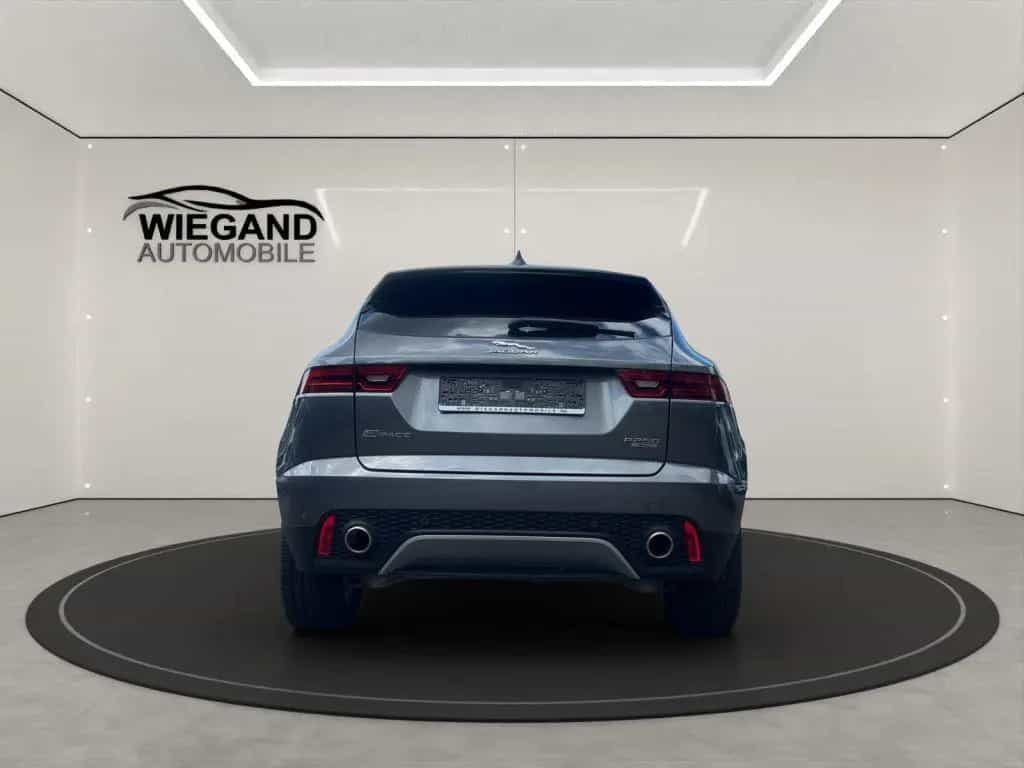 Jaguar E-Pace P250 AWD AUT.+SPURHALTEASSISTENT+LED 09/2018-photo-3