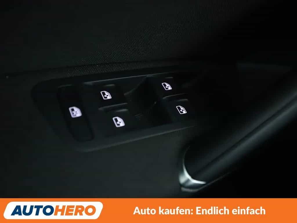 Volkswagen Golf VII 1.5 TSI ACT Comfortline BM*NAVI*LED*ACC 07/2019-photo-24