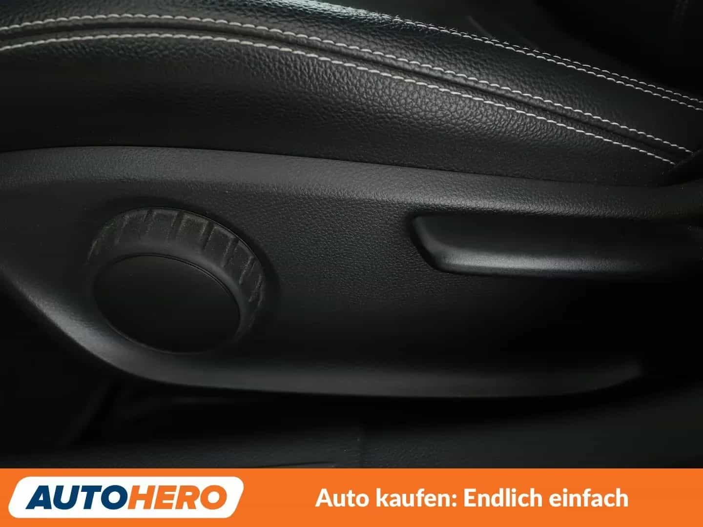 Mercedes-Benz GLA-Class 200 09/2016-photo-19