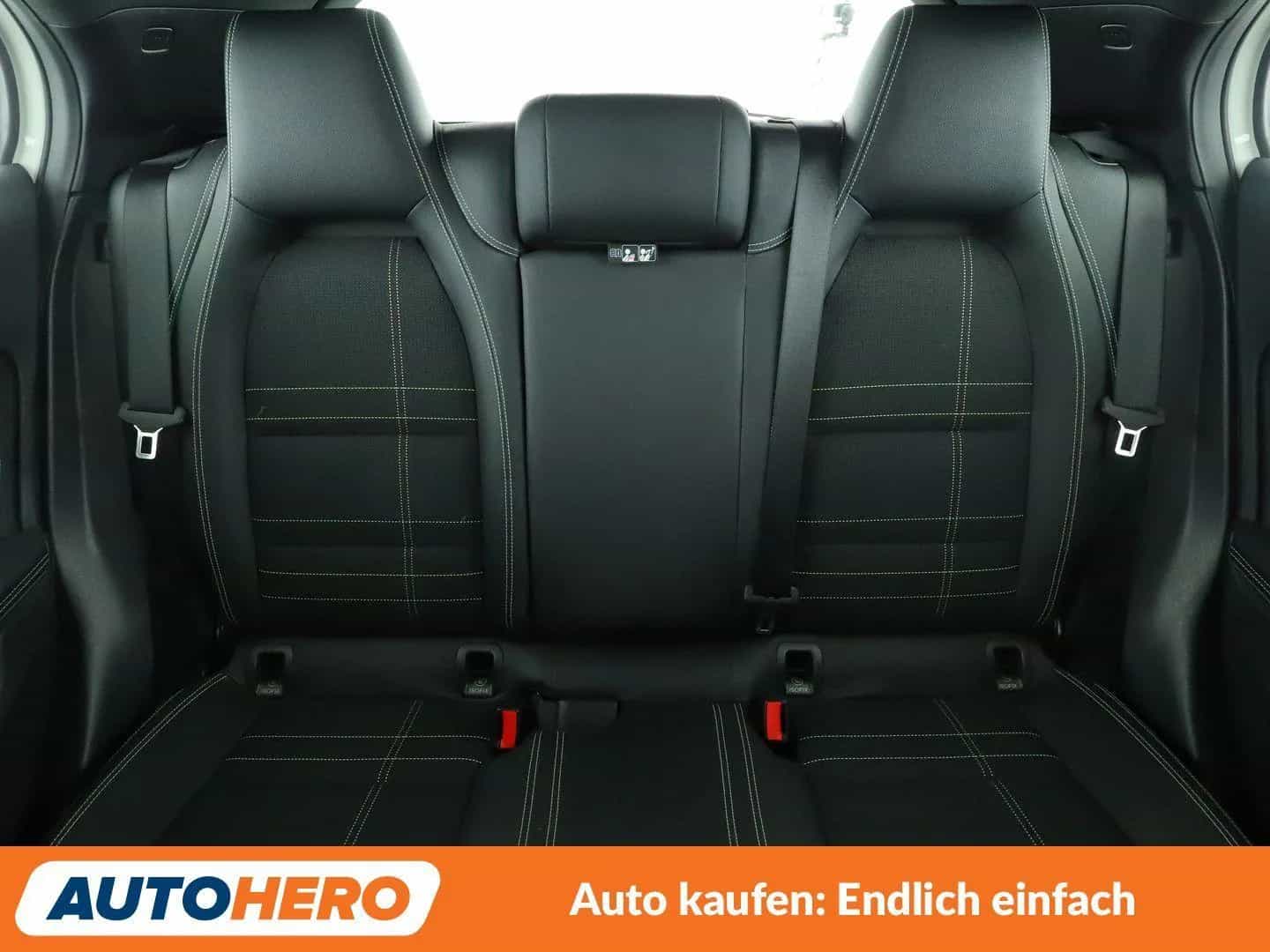 Mercedes-Benz GLA-Class 200 09/2016-photo-22