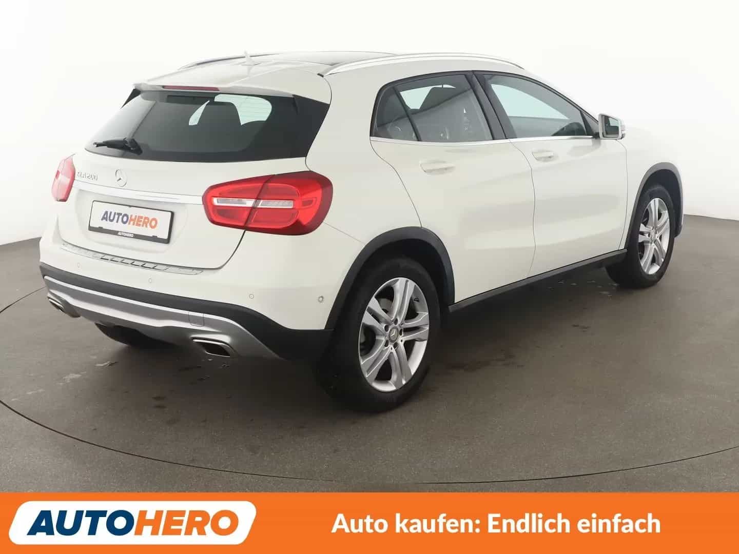 Mercedes-Benz GLA-Class 200 09/2016-photo-3