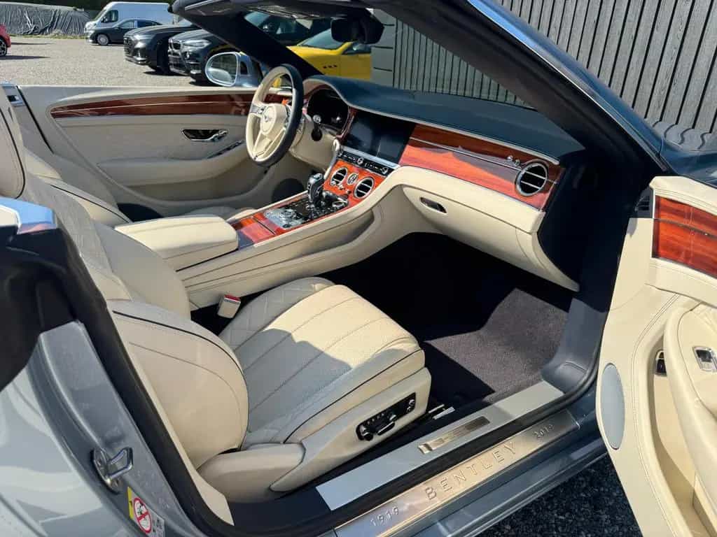 Bentley Continental GTC 100 Years First Edition 09/2019-photo-22