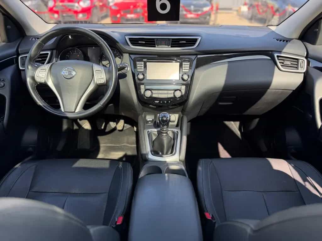 Nissan Qashqai Tekna PANO*360*LEDER*AHK*NAVI 10/2015-photo-13