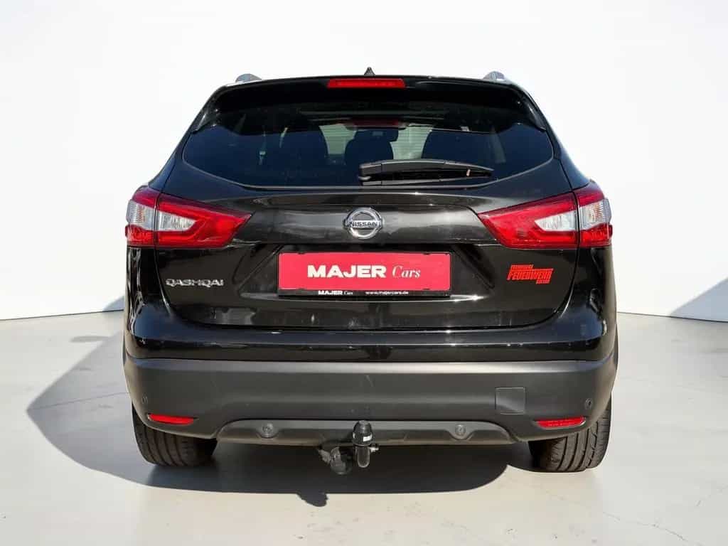 Nissan Qashqai Tekna PANO*360*LEDER*AHK*NAVI 10/2015-photo-7