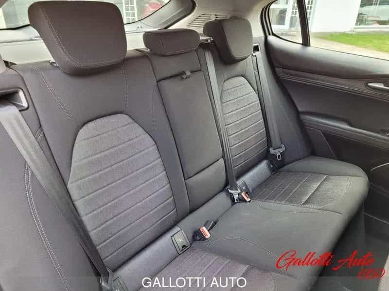 Alfa Romeo Stelvio 2.2 Turbodiesel 180CV AT8 Bus 11/2017-photo-10