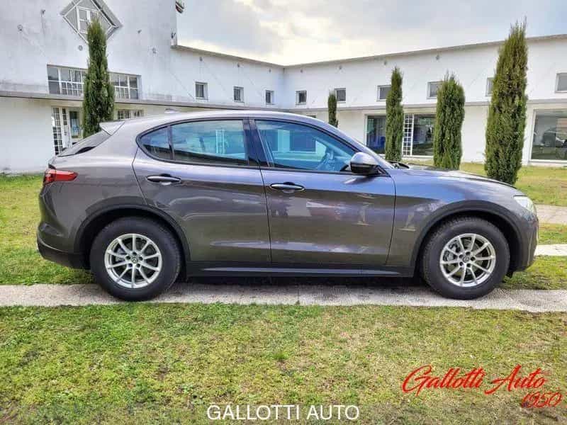 Alfa Romeo Stelvio 2.2 Turbodiesel 180CV AT8 Bus 11/2017-photo-1