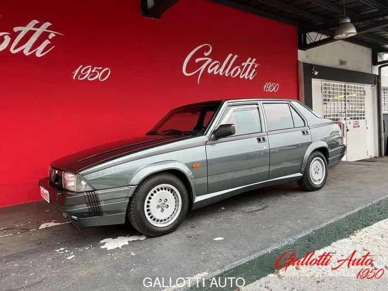 Alfa Romeo 75 3.0i V6 America 02/1989-photo-1