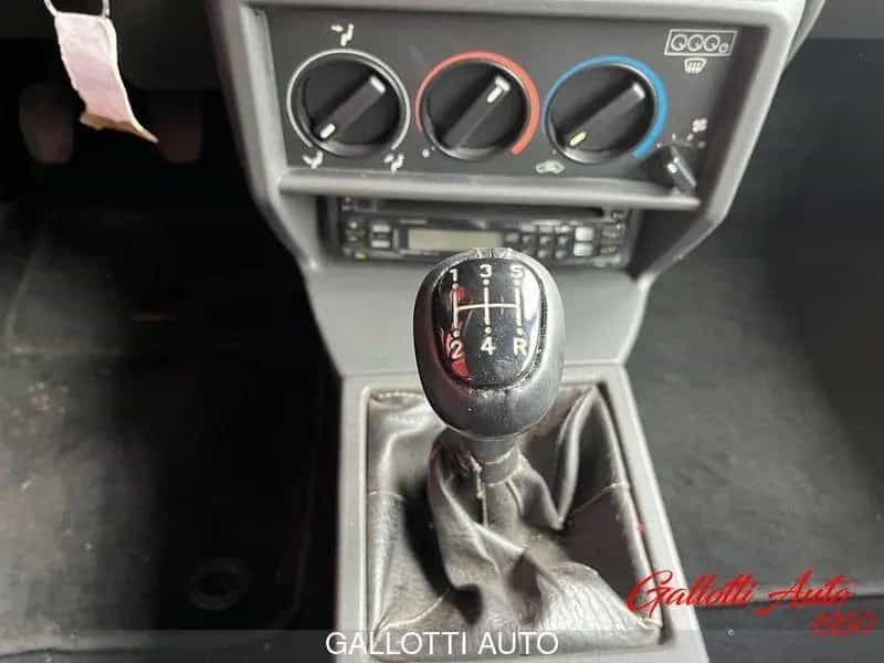Alfa Romeo 75 3.0i V6 America 02/1989-photo-11