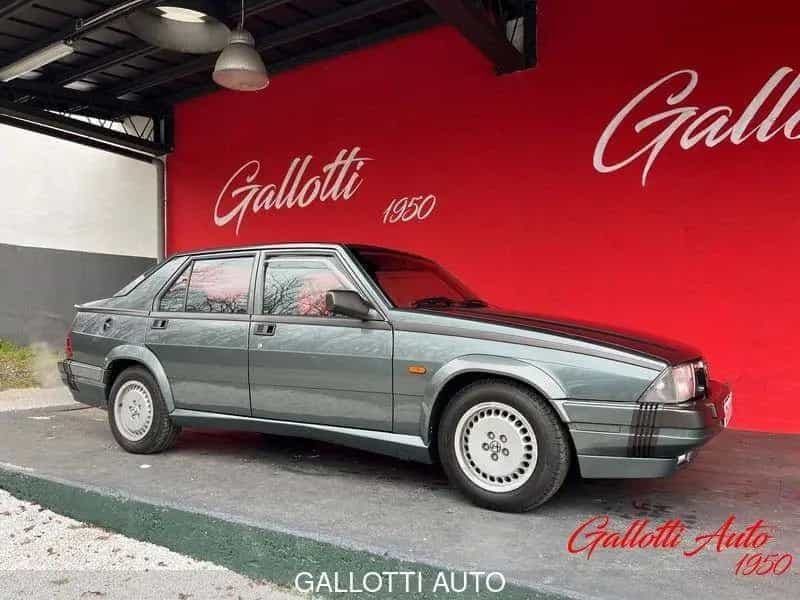 Alfa Romeo 75 3.0i V6 America 02/1989-photo-4
