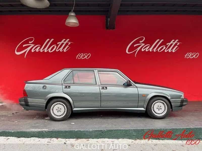 Alfa Romeo 75 3.0i V6 America 02/1989-photo-5