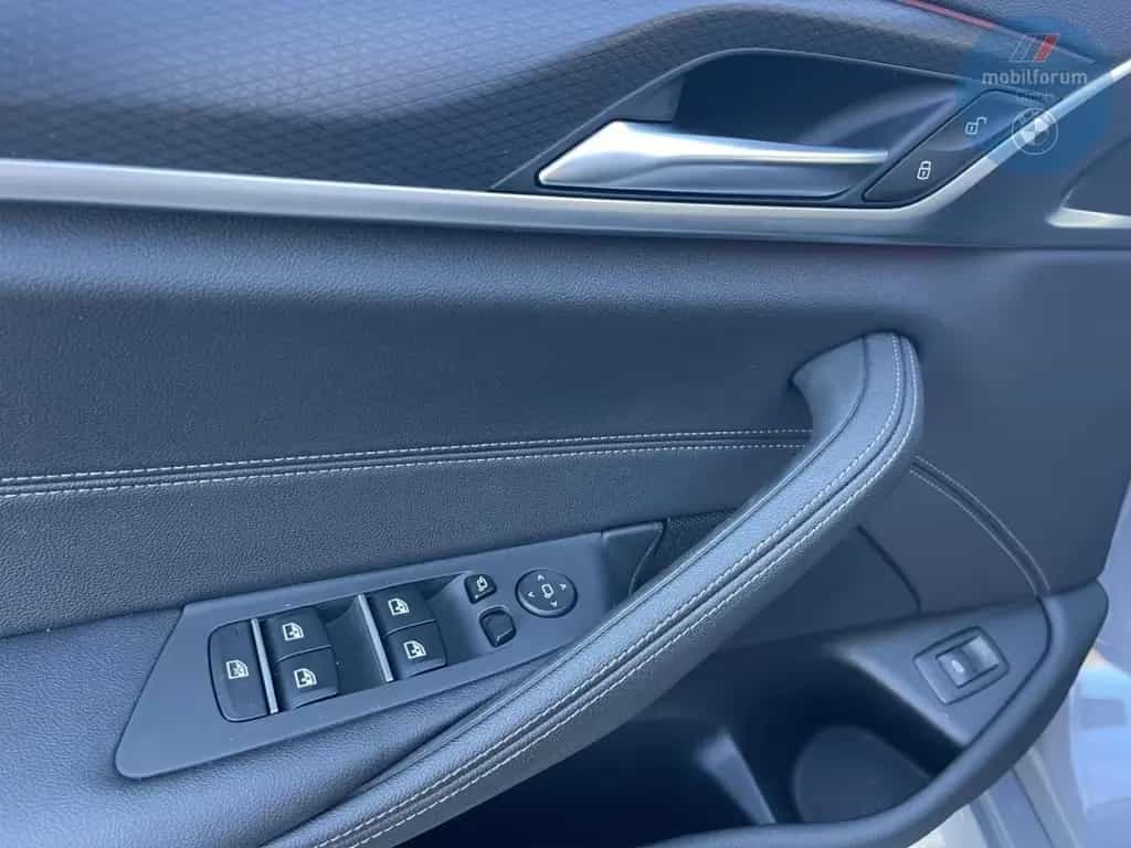 BMW 520 d M-Sport ACC HUD HiFi Laserlicht Sportsitze 10/2020-photo-17