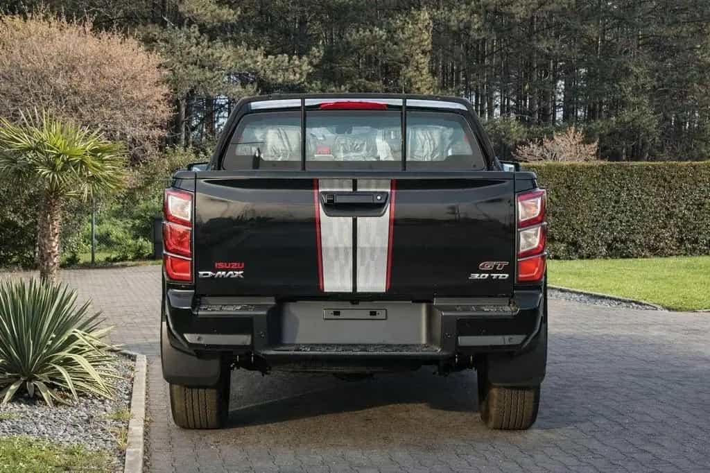 Isuzu D-Max 3.0 GT Doppelkabine 4x4 EXPORT OUT OF EU 03/2026-photo-3