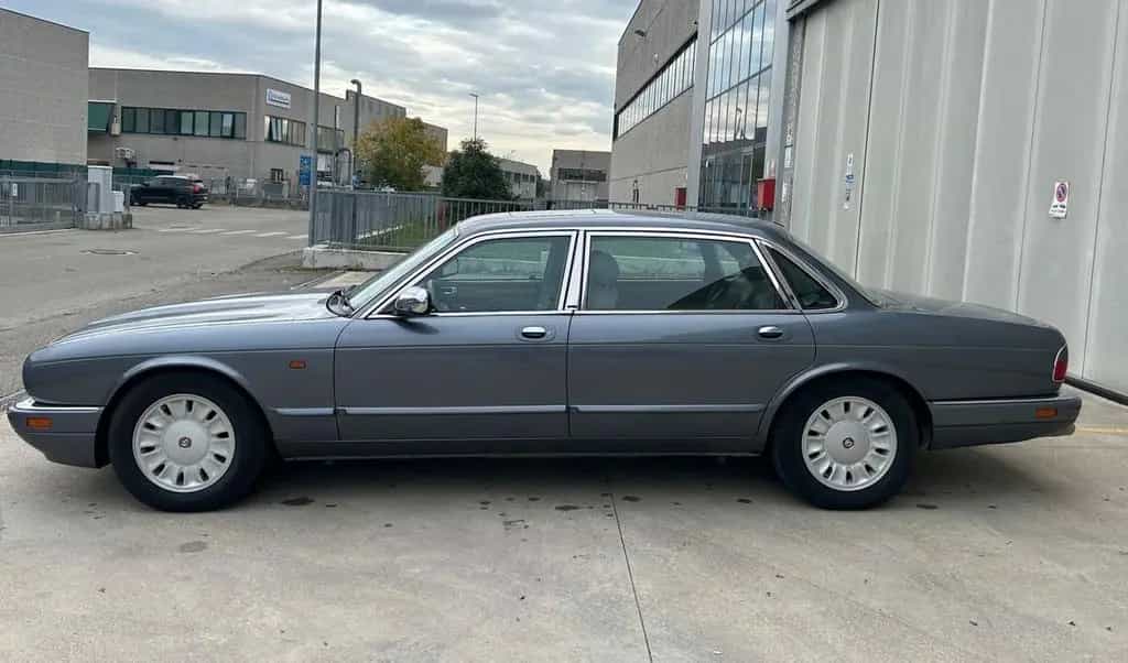 Jaguar XJ Daimler 4.0 cat aut 07/1995-photo-1