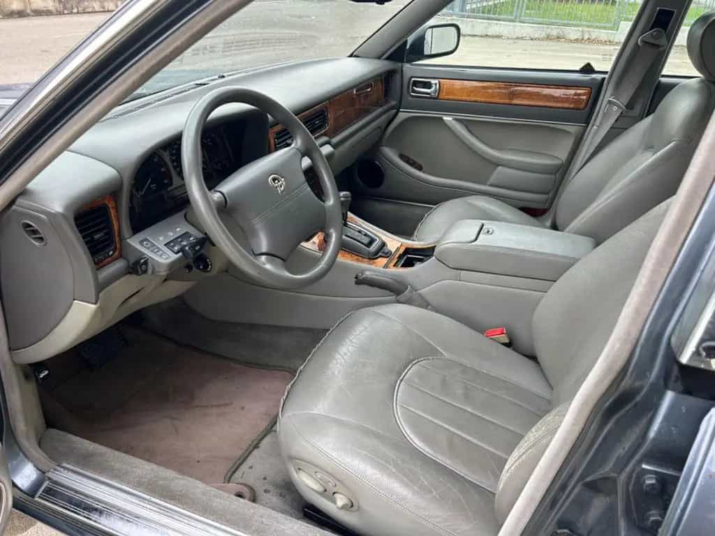 Jaguar XJ Daimler 4.0 cat aut 07/1995-photo-8