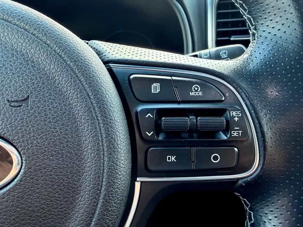 Kia Sportage GT Line 2.0d 4WD /NAVI/LED/CAM/JBL/PANO 11/2017-photo-19