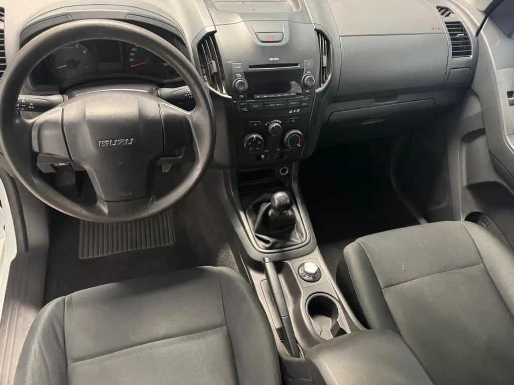 Isuzu D-Max Double Cab 4WD Custom 05/2016-photo-10