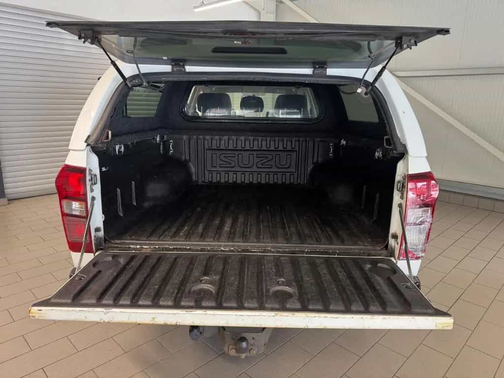 Isuzu D-Max Double Cab 4WD Custom 05/2016-photo-13