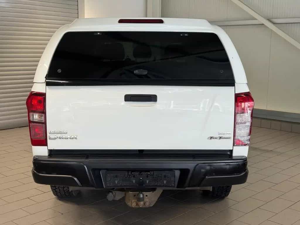 Isuzu D-Max Double Cab 4WD Custom 05/2016-photo-4