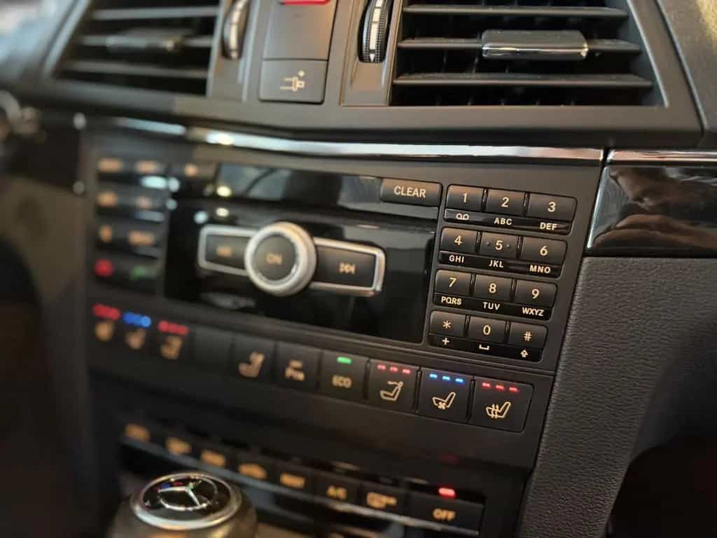 Mercedes-Benz E 350 Cabrio AMG/Airscarf/Belüftung/H&K/1.Hand 05/2012-photo-21