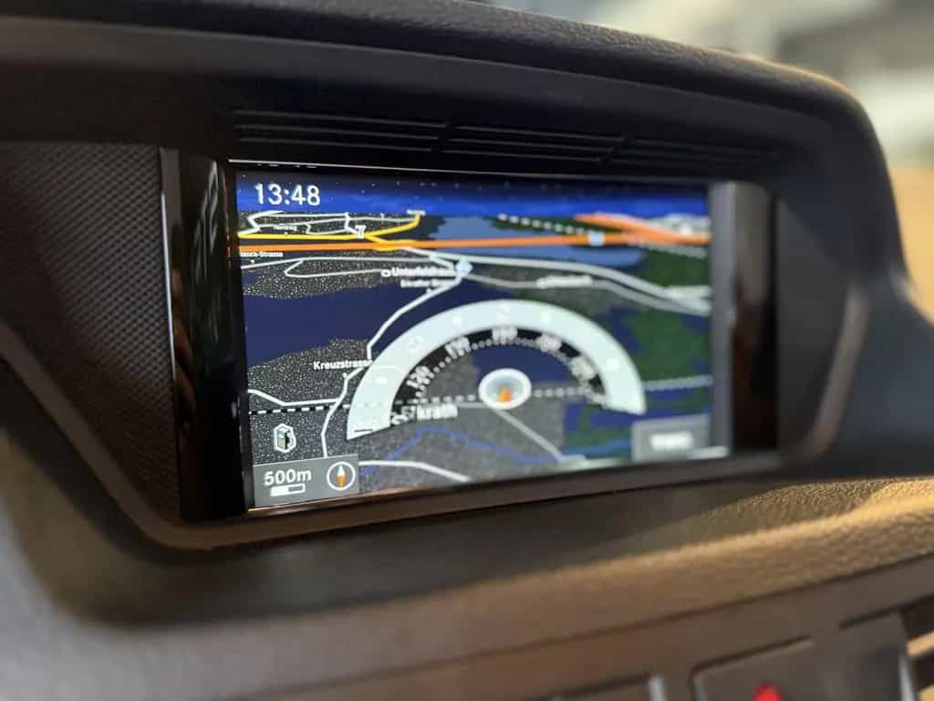 Mercedes-Benz E 350 Cabrio AMG/Airscarf/Belüftung/H&K/1.Hand 05/2012-photo-24