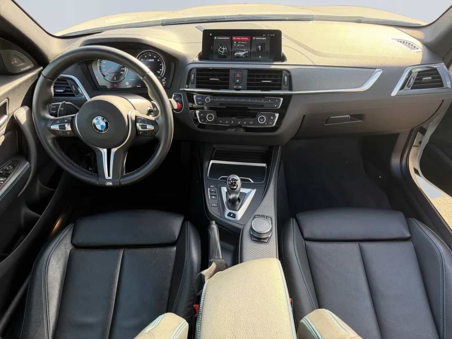 BMW M2 02/2019-photo-11