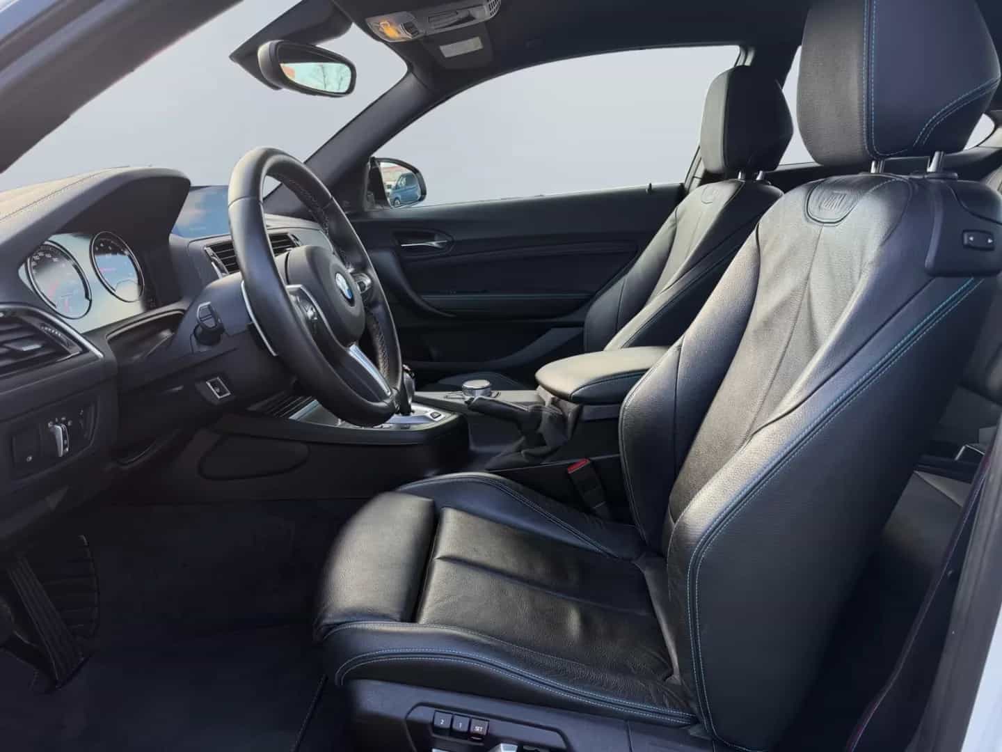 BMW M2 02/2019-photo-8