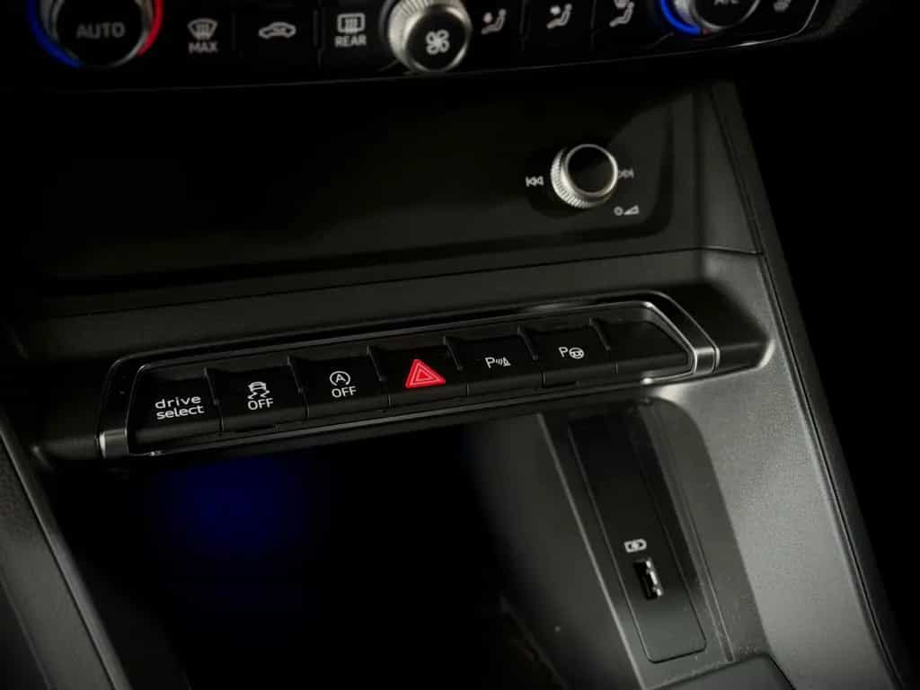 Audi Q3 Sportback 35 TDI|S-LINE|VIRTUAL|1.HAND|LED 01/2021-photo-31