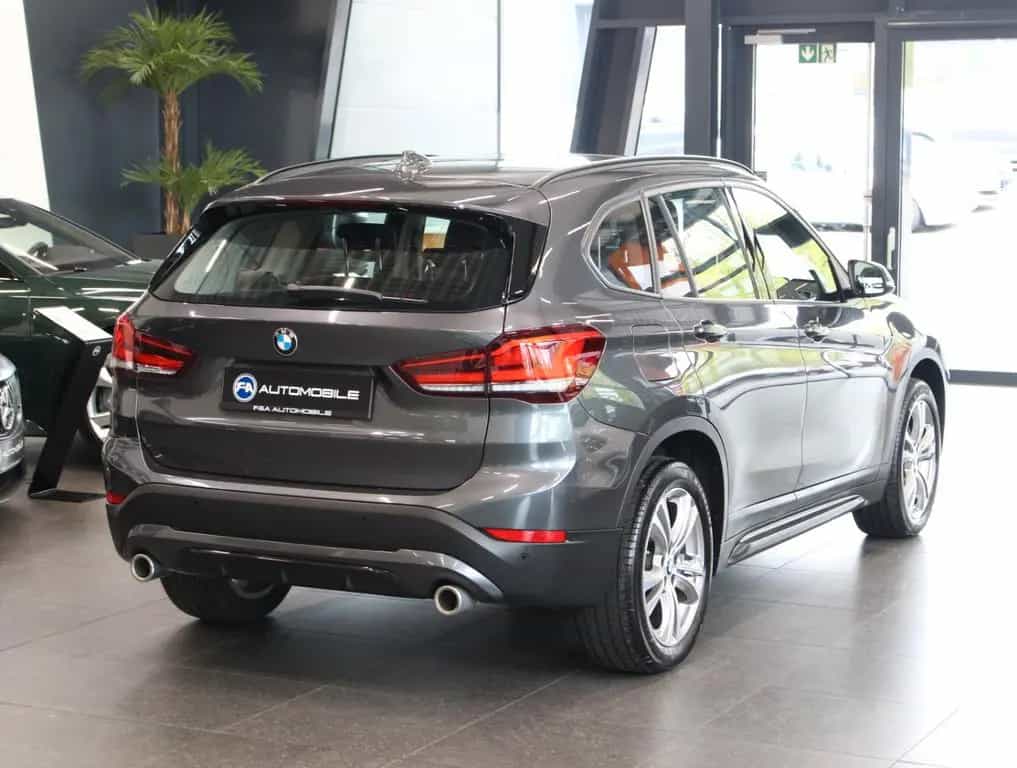 BMW X1 xDrive 20 i Sport Line 1. Hand*Pano*HUD*TOP 01/2020-photo-4