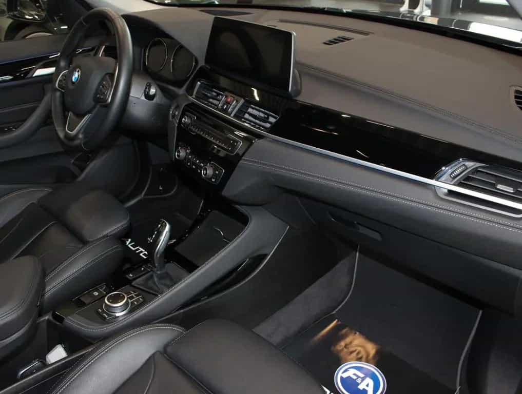 BMW X1 xDrive 20 i Sport Line 1. Hand*Pano*HUD*TOP 01/2020-photo-9