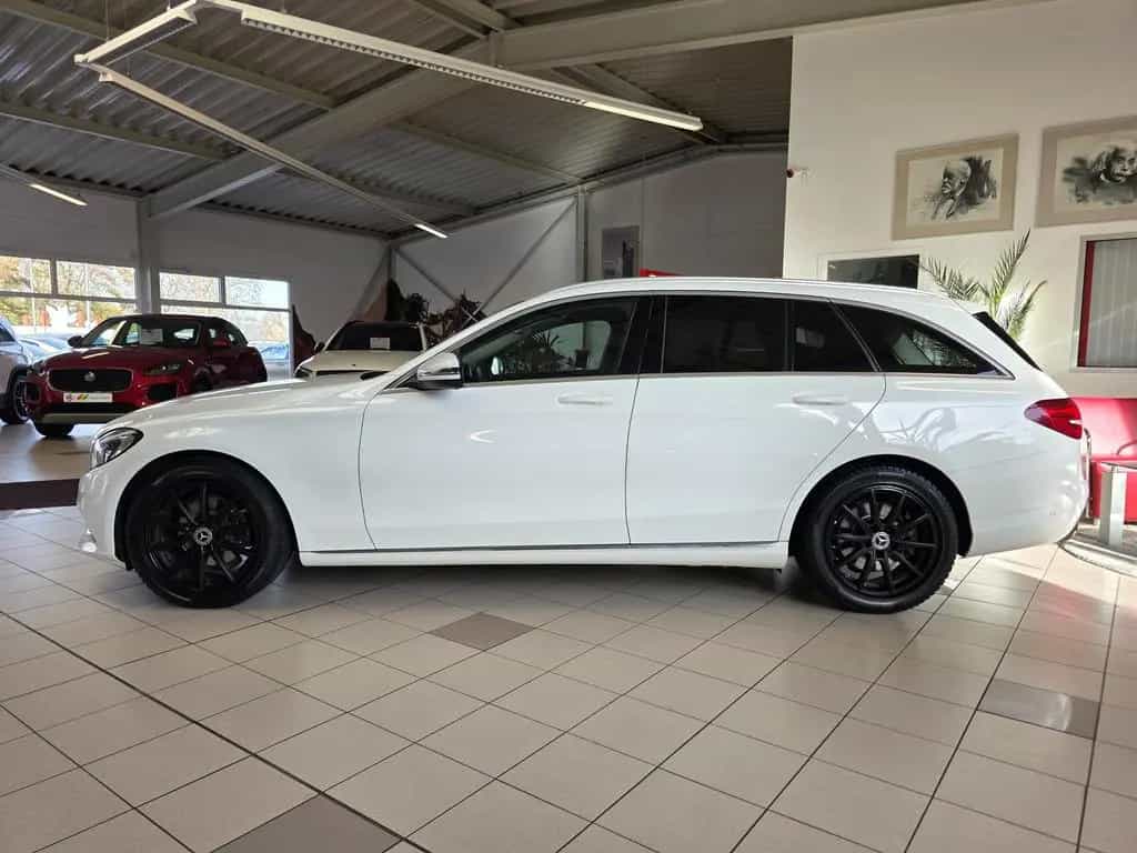 Mercedes-Benz C-Class Autom. /LED/Navi/3x Klima/Totwinkel/CAM 05/2018-photo-3