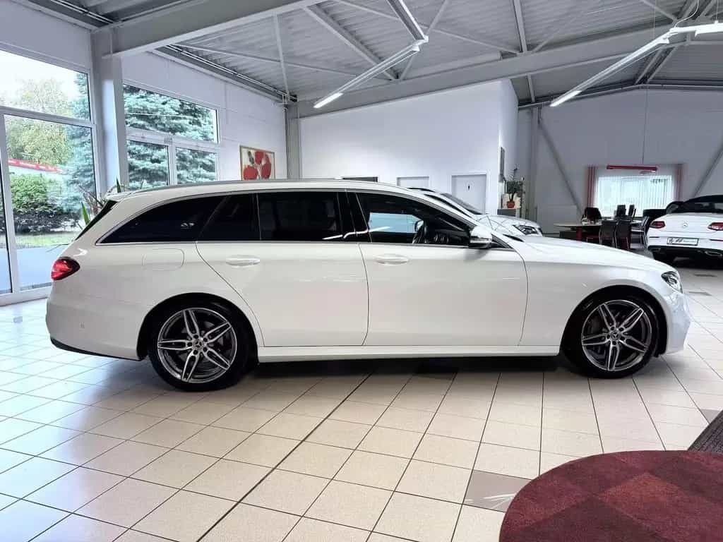 Mercedes-Benz E-Class 300d T AMG Line/Navi/S-Dach/Spur/DAB/Ahk 06/2020-photo-12