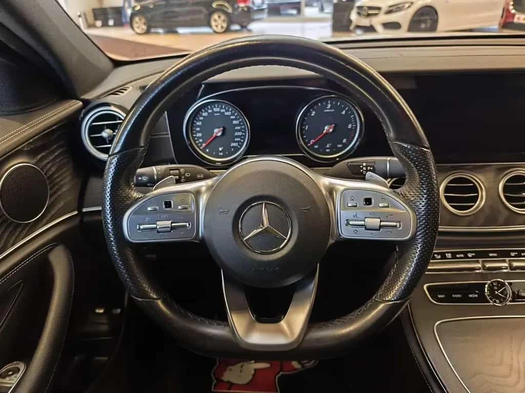 Mercedes-Benz E-Class 300d T AMG Line/Navi/S-Dach/Spur/DAB/Ahk 06/2020-photo-22